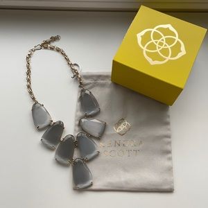 Kendra Scott Harlow necklace in Grey and Gold